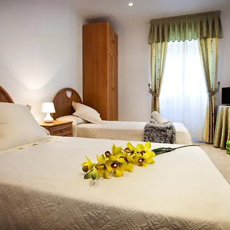 Hostal Arribes Del Duero Guest house