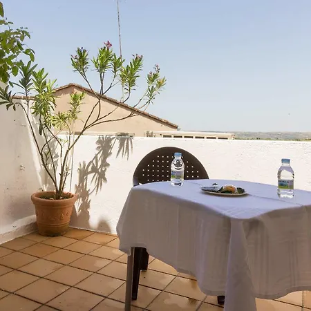 Hostal Arribes Del Duero Guest house